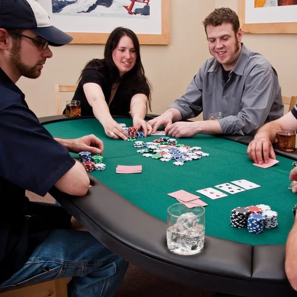 Fat Cat by GLD PRODUCTS Folding Texas Hold 'em Poker/Casino Game Table with Cushioned Rail, 10 Player