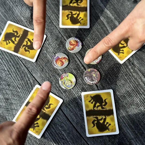 One Night Ultimate Werewolf – Fun Party Game for Kids & Adults | Engaging Social Deduction | Fast-Paced Gameplay | Hidden Roles & Bluffing