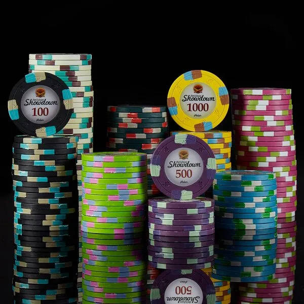 Showdown Poker Chips Set - 600 Heavyweight (13.5-Gram) Clay Composite Chips, 6 Acrylic Trays, and Clear Carrying Case - Professional Casino Supplies, Kits, Holders, & Storage Container