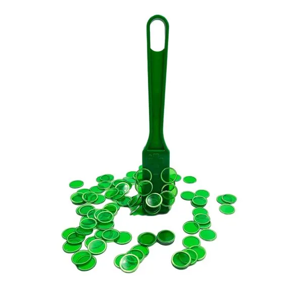 JUNWRROW Magnetic Bingo Wand &Plastic Chips with Metal Rings - 100 Upgraded Pieces Bingo Counting Chips for Large Group Games, Sensory Bins,Counting and Sorting (Green)