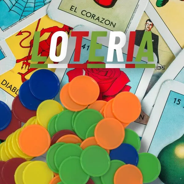 New To Town The Original Lotería Mexican Bingo Game Set - Complete with 100 Bingo Chips for 20 Players - Authentic Lotería de Lujo Mexicana - Colorful Loteria Cards