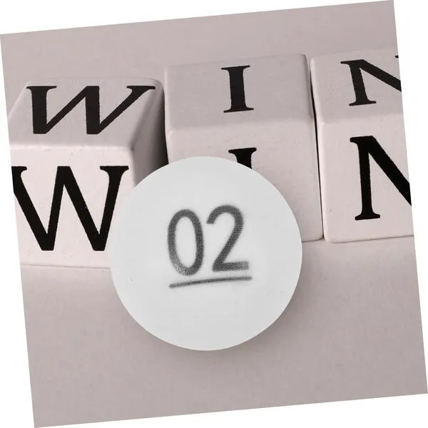 VILLFUL 50pcs Ball Number Ball Numbered Balls Entertainment Raffle Ball Bingo Games Party Balls Number Balls 1-50 Printed White Plastic Pin Mini